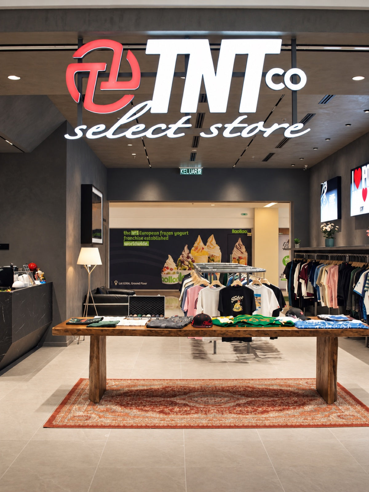 TNTCO Select Store entrance at Ipoh Parade